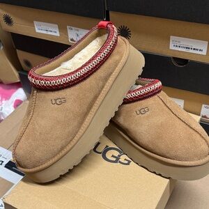 UGG TAZZ chestnut Suede Slip-Ons with Red Trim
